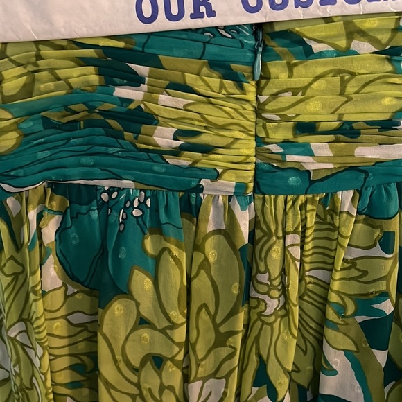 Lightly lined halter dress - Picture 5 of 7